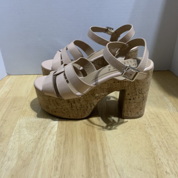 WOMEN'S JOURNEE COLLECTION JANIA PLATFORM HEELED‎ SANDALS  Size 8 Nude - Picture 1 of 7
